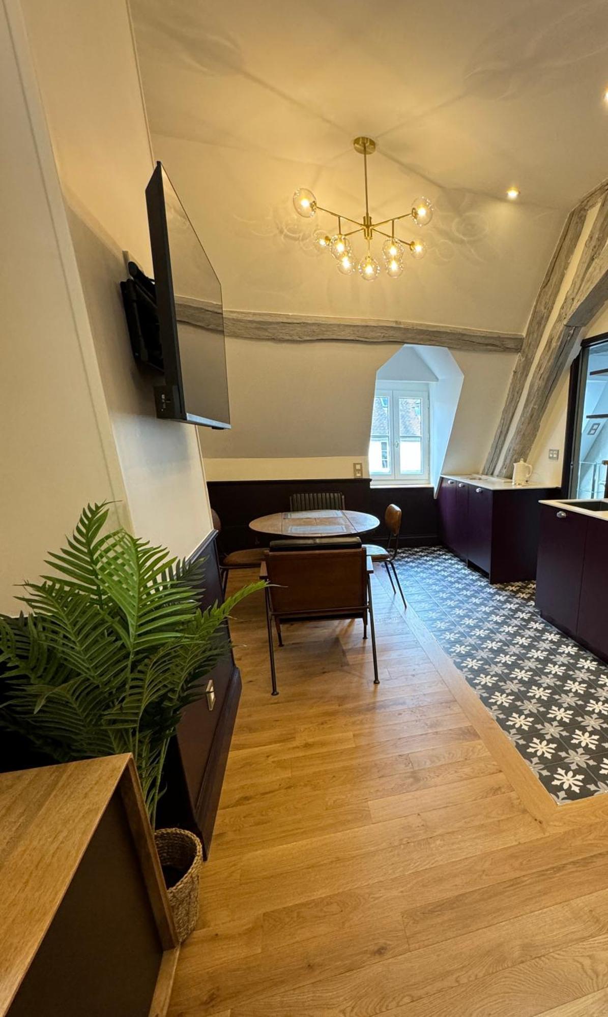 Du Temple Apartment